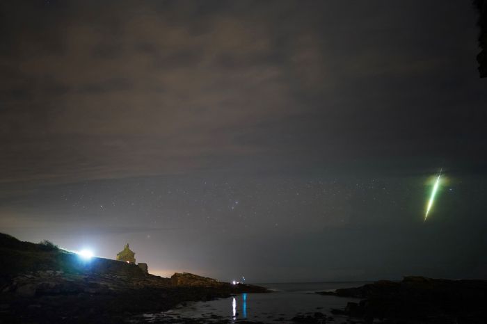 The Draconid Meteor Shower Peaks This Weekend. Here's How to See It ... Puncak Hujan Meteor Draconid Hiasi Langit Indonesia.
